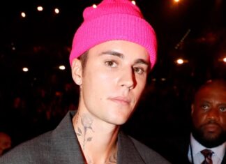 Justin Bieber Sends Supportive Message to Frank Ocean After Divisive Coachella Set His Artistry Is Simply Unmatched