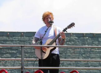 Ed Sheeran Performs New ‘Subtract’ Songs in Surprise NY, Dallas and LA Pop-Up Street Gigs