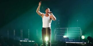 Imagine Dragons Support Striking Netflix Writers With Picket Line Mini-Concert-min