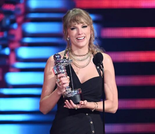 Taylor Swift, Nicki Minaj & More Record-Setters at 2023 MTV VMAs